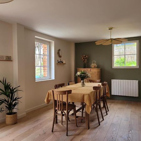 Les Fabulettes Bed and Breakfast Auffay Exteriör bild