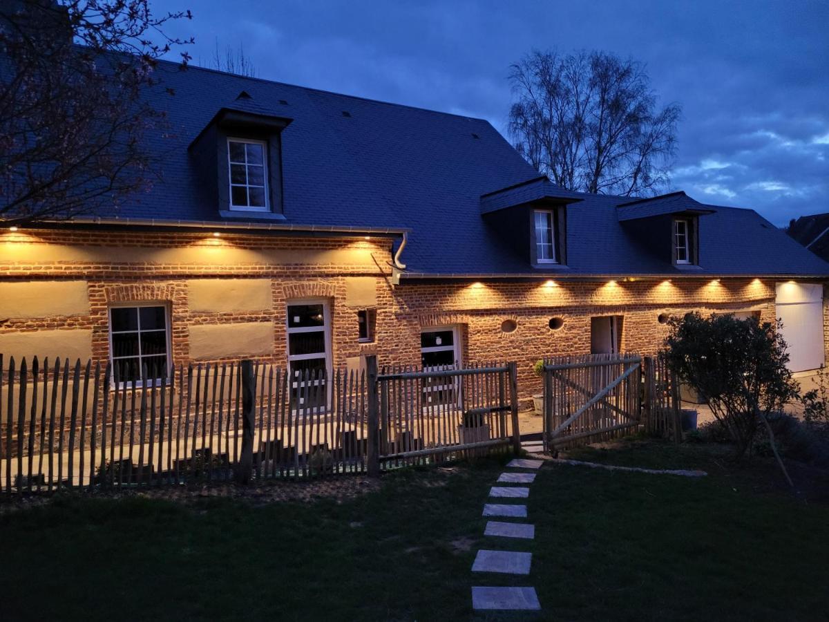 Les Fabulettes Bed and Breakfast Auffay Exteriör bild